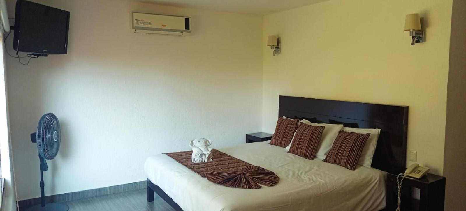 Hotel Punta Galeria 莫雷利亚 外观 照片