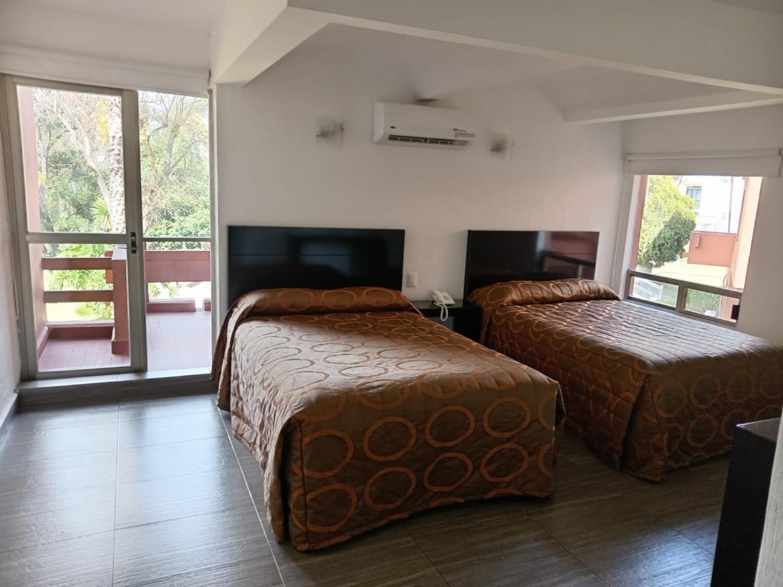 Hotel Punta Galeria 莫雷利亚 外观 照片